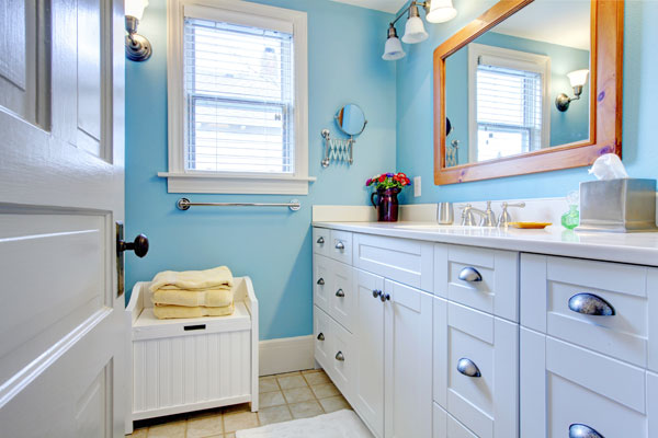 Cabinets and a drawer put inside a bathroom